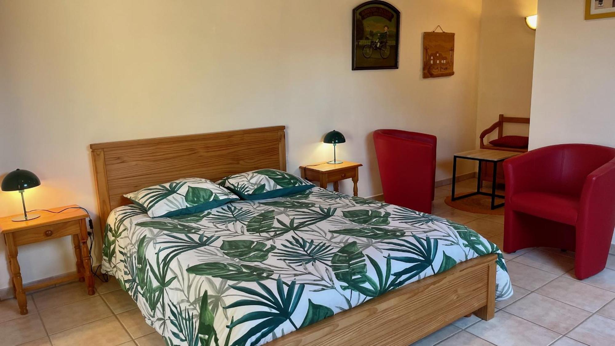 Chambres D'Hotes Les Tilleuls Poullaouen Luaran gambar