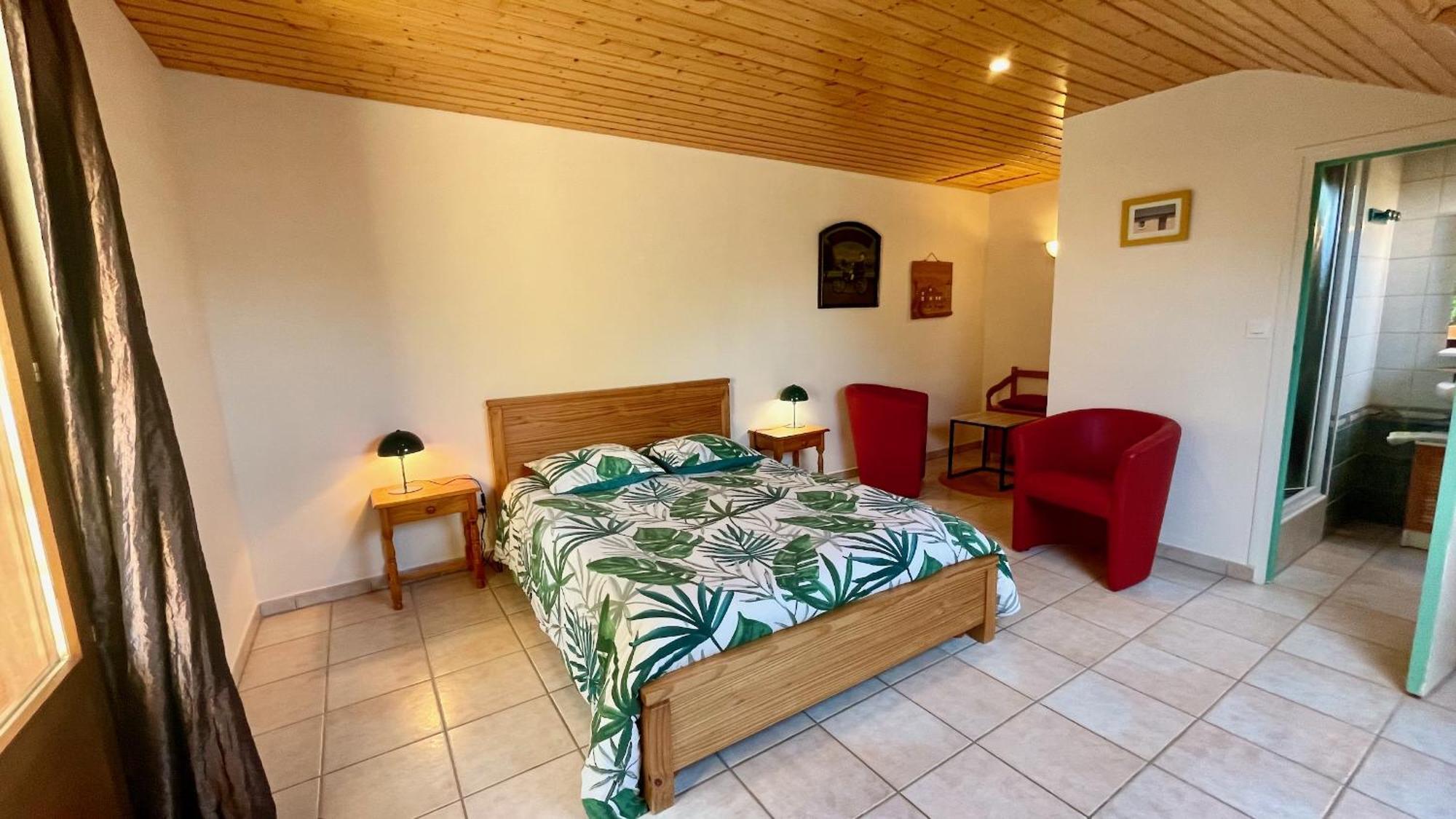 Chambres D'Hotes Les Tilleuls Poullaouen Luaran gambar