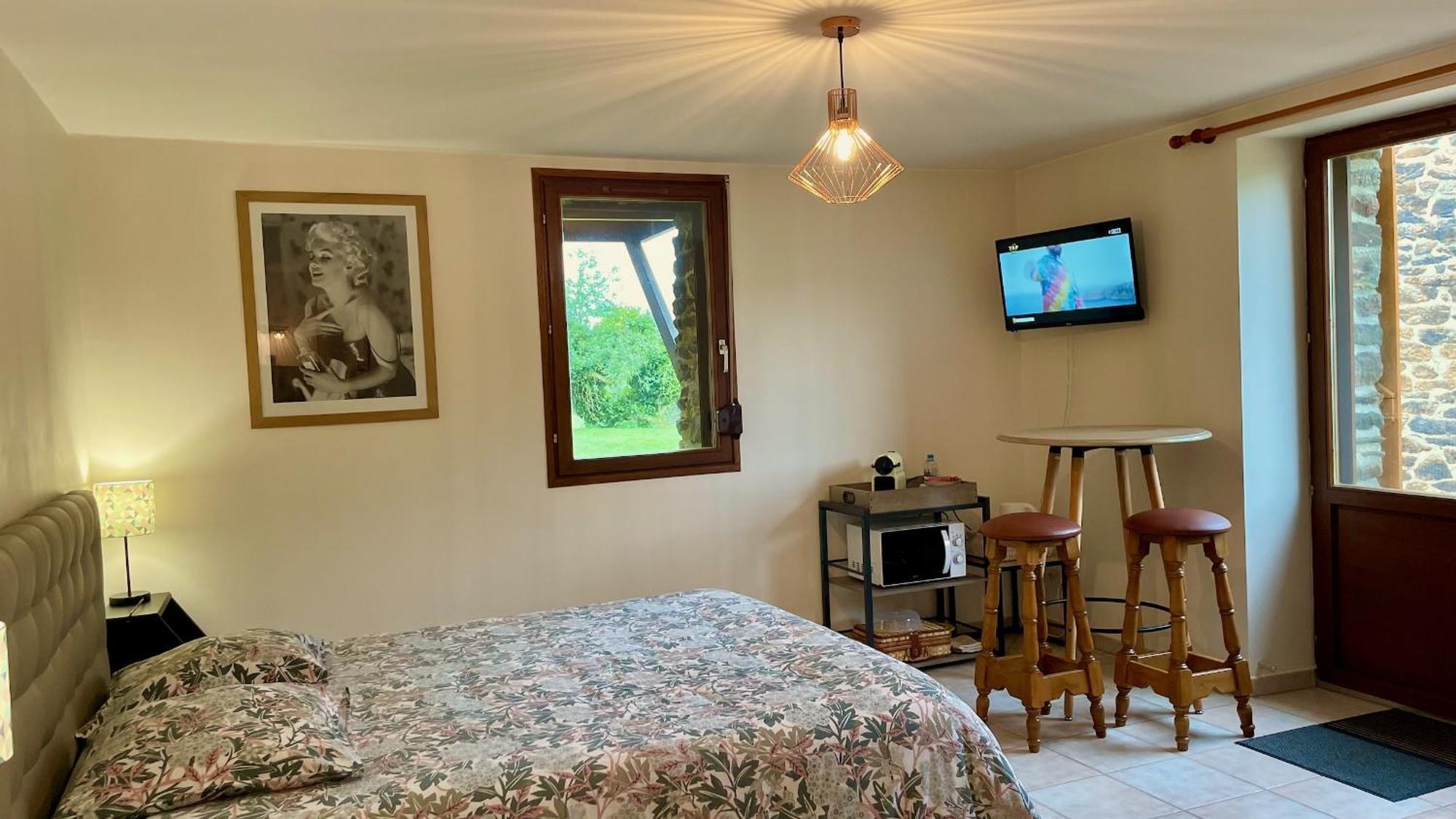 Chambres D'Hotes Les Tilleuls Poullaouen Luaran gambar
